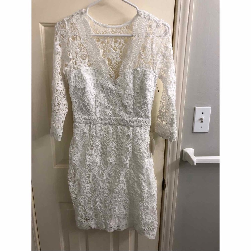 Pretty white dress - brand new!